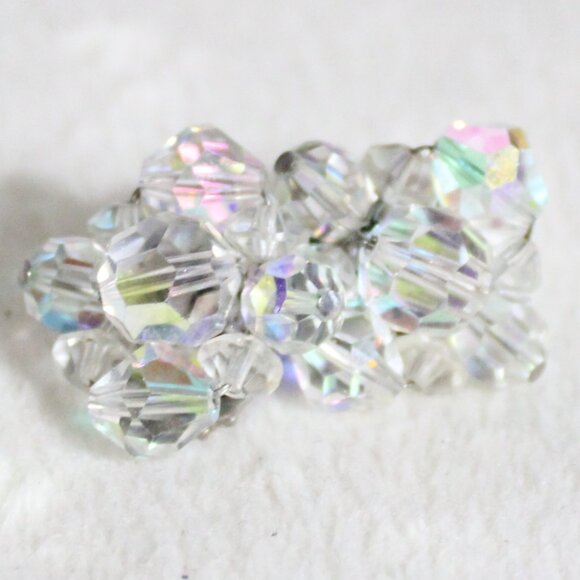 Vintage Aurora Borealis Crystal Clip On Earrings - Picture 3 of 8